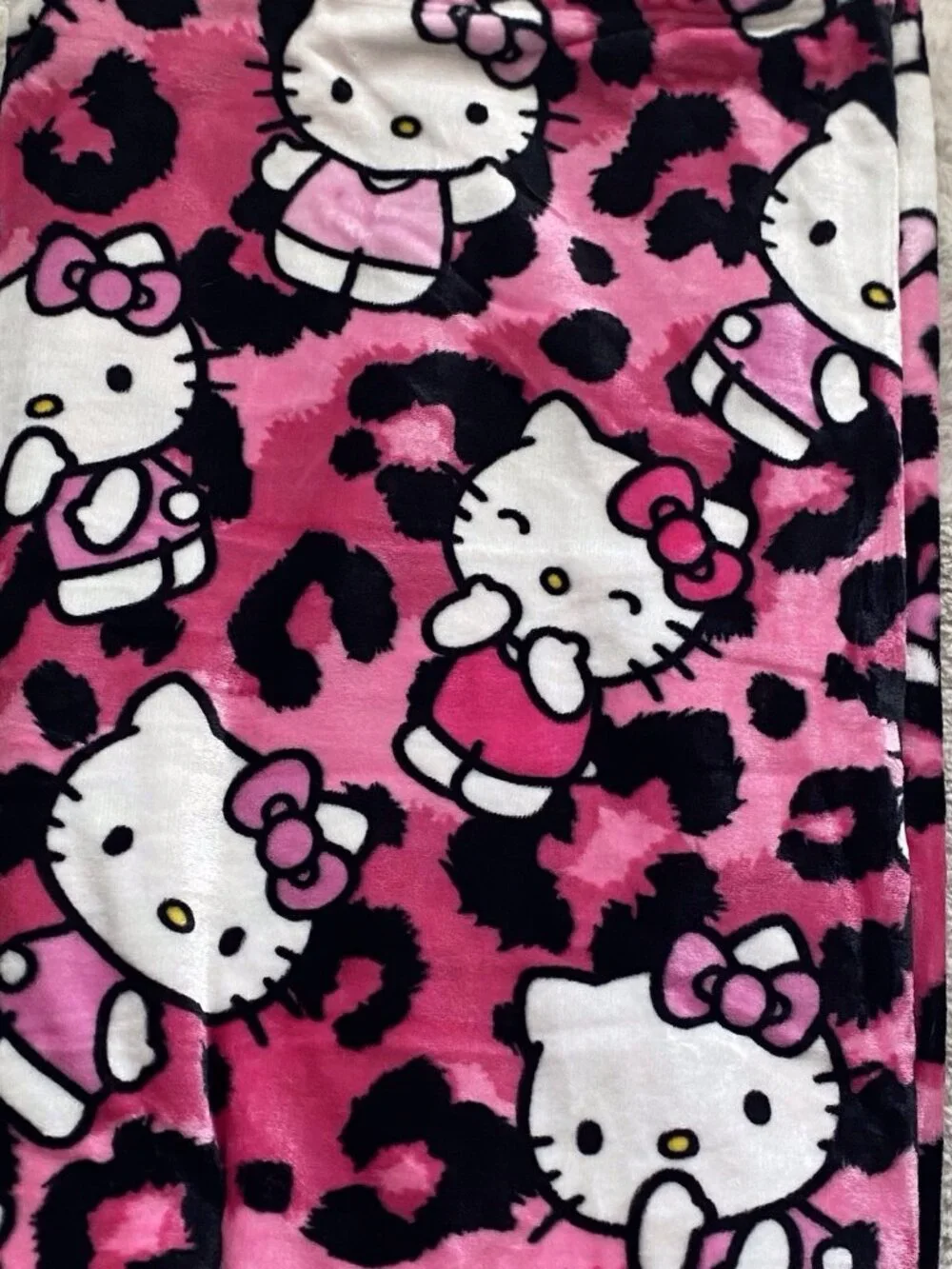 Hello Kitty Pink Leopard Cheetah Print Soft Throw Blanket 50in x 70in Viral NEW